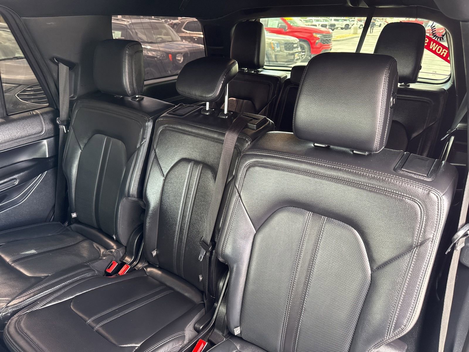 Used 2020 Ford Expedition Limited image 19