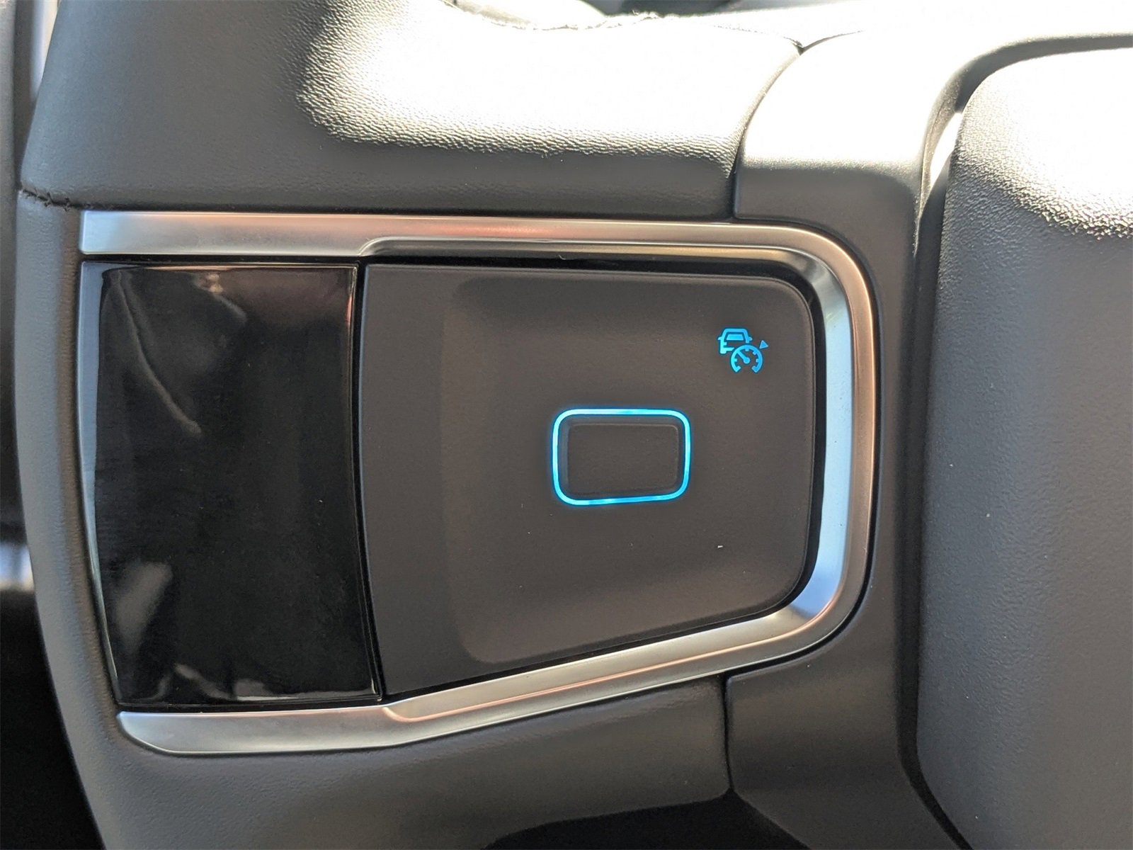 New 2025 Ford Expedition Active image 29