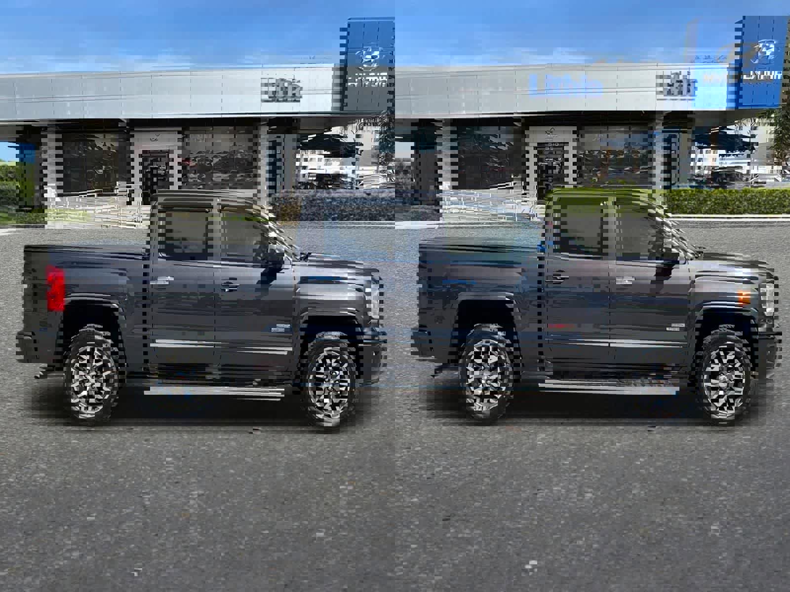 Used 2014 GMC Sierra 1500 SLT w/ All-Terrain Package image 9