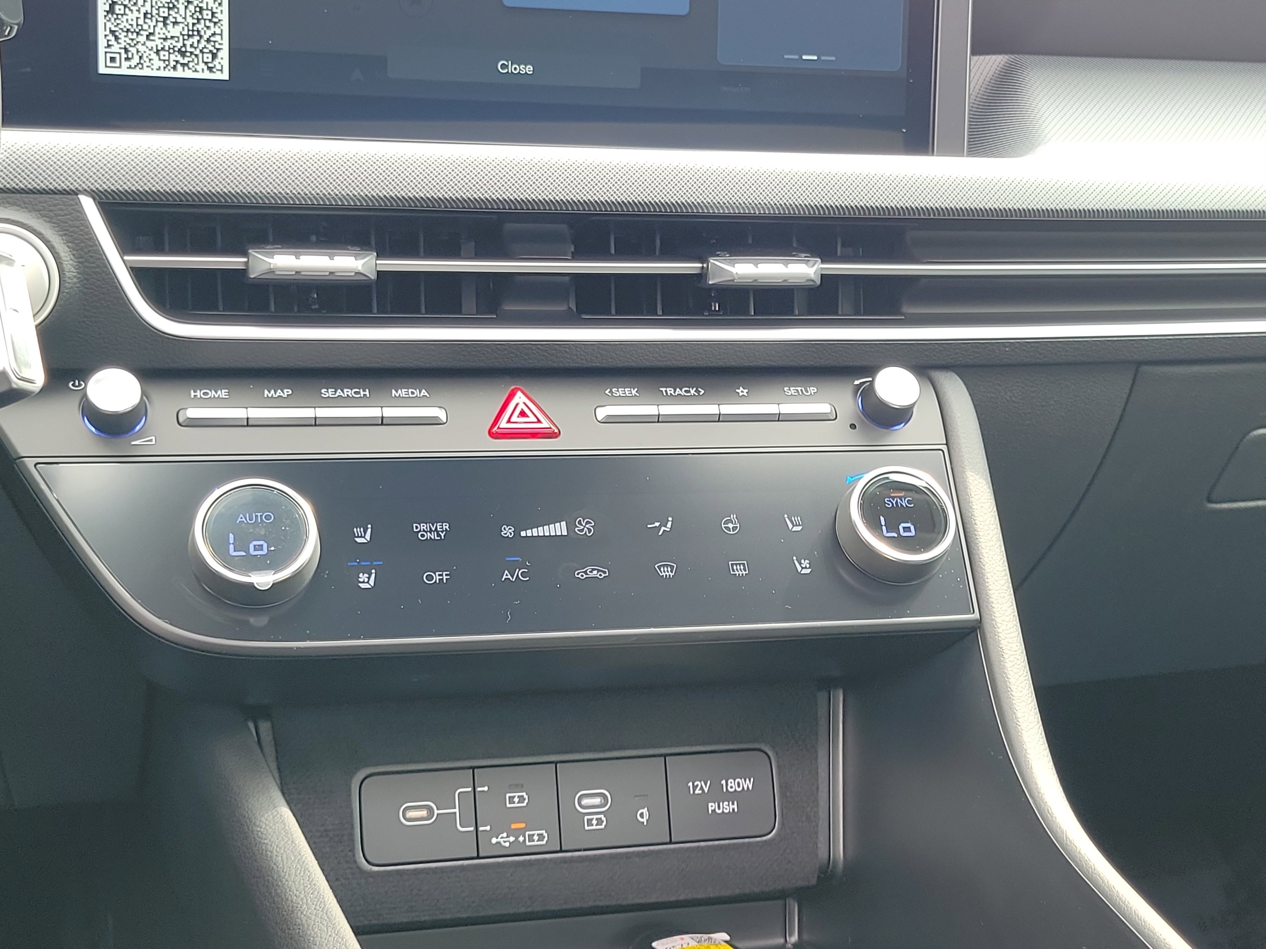 New 2025 Hyundai Sonata Limited image 11