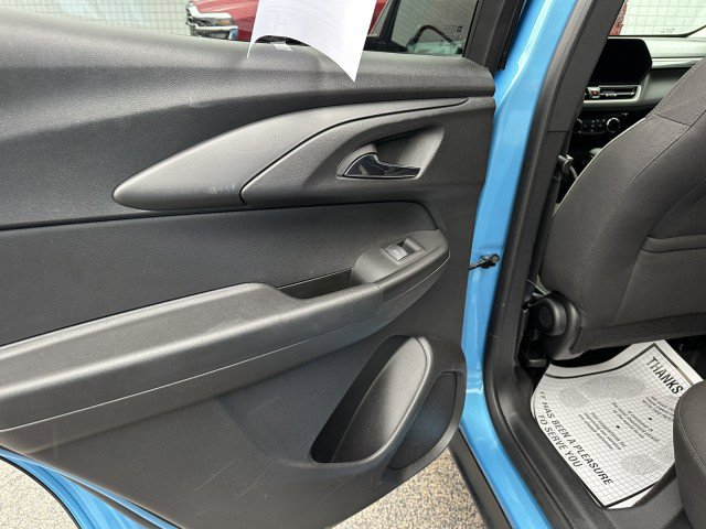 Used 2025 Chevrolet TrailBlazer LT image 14