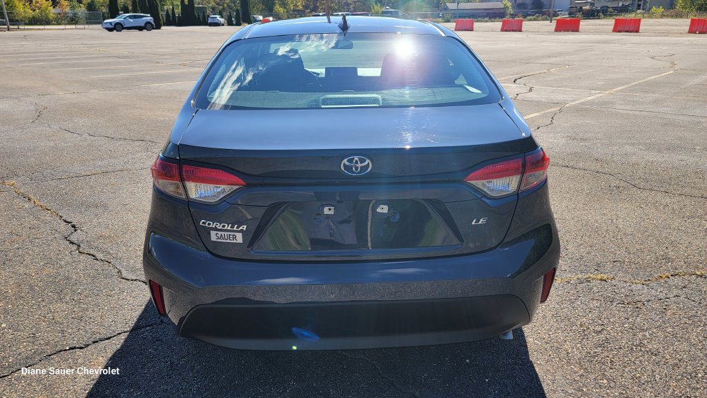 Used 2024 Toyota Corolla LE FWD image 10