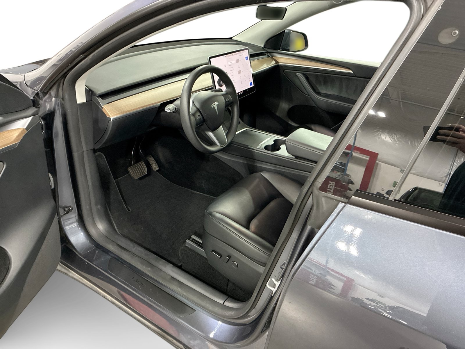 Certified 2023 Tesla Model Y Long Range AWD/4WD image 9