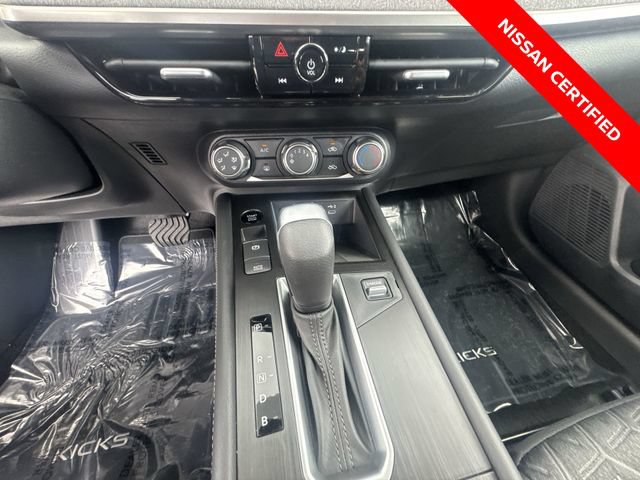 Used 2025 Nissan Kicks SV AWD/4WD image 19