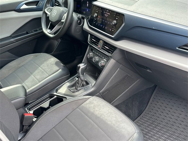 Used 2022 Volkswagen Taos SE image 30