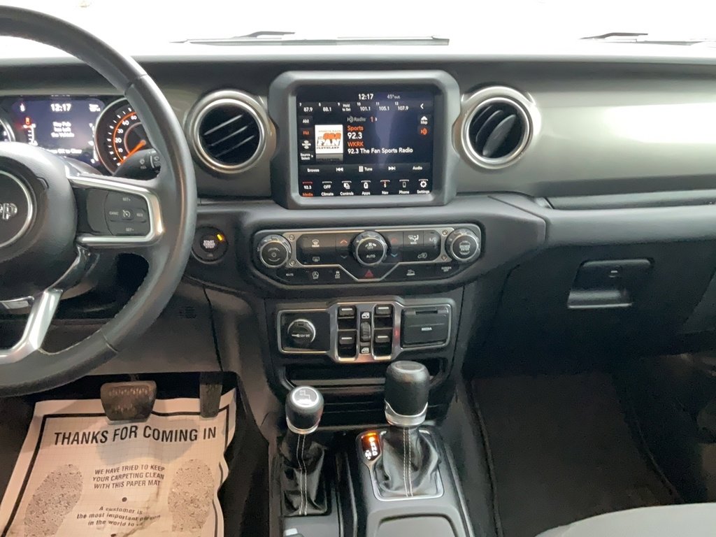 Used 2023 Jeep Gladiator Overland image 12