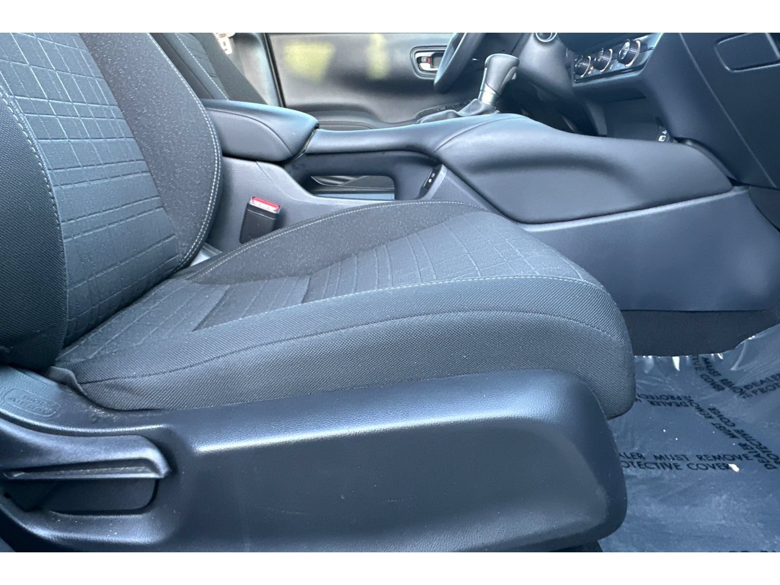 Used 2024 Honda HR-V LX image 23