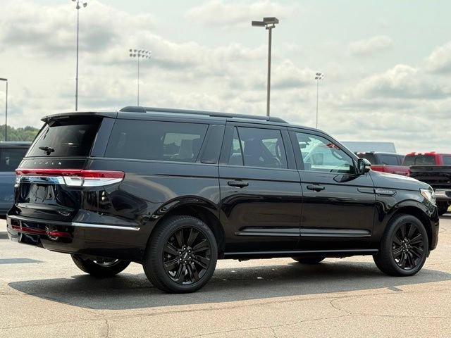 Used 2023 Lincoln Navigator L Reserve AWD/4WD image 38