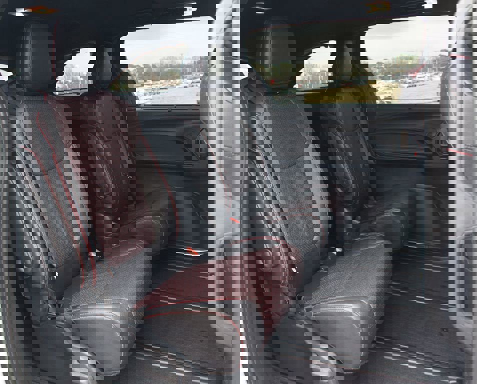 Used 2025 Toyota Sienna XSE w/ XSE Premium Package image 23