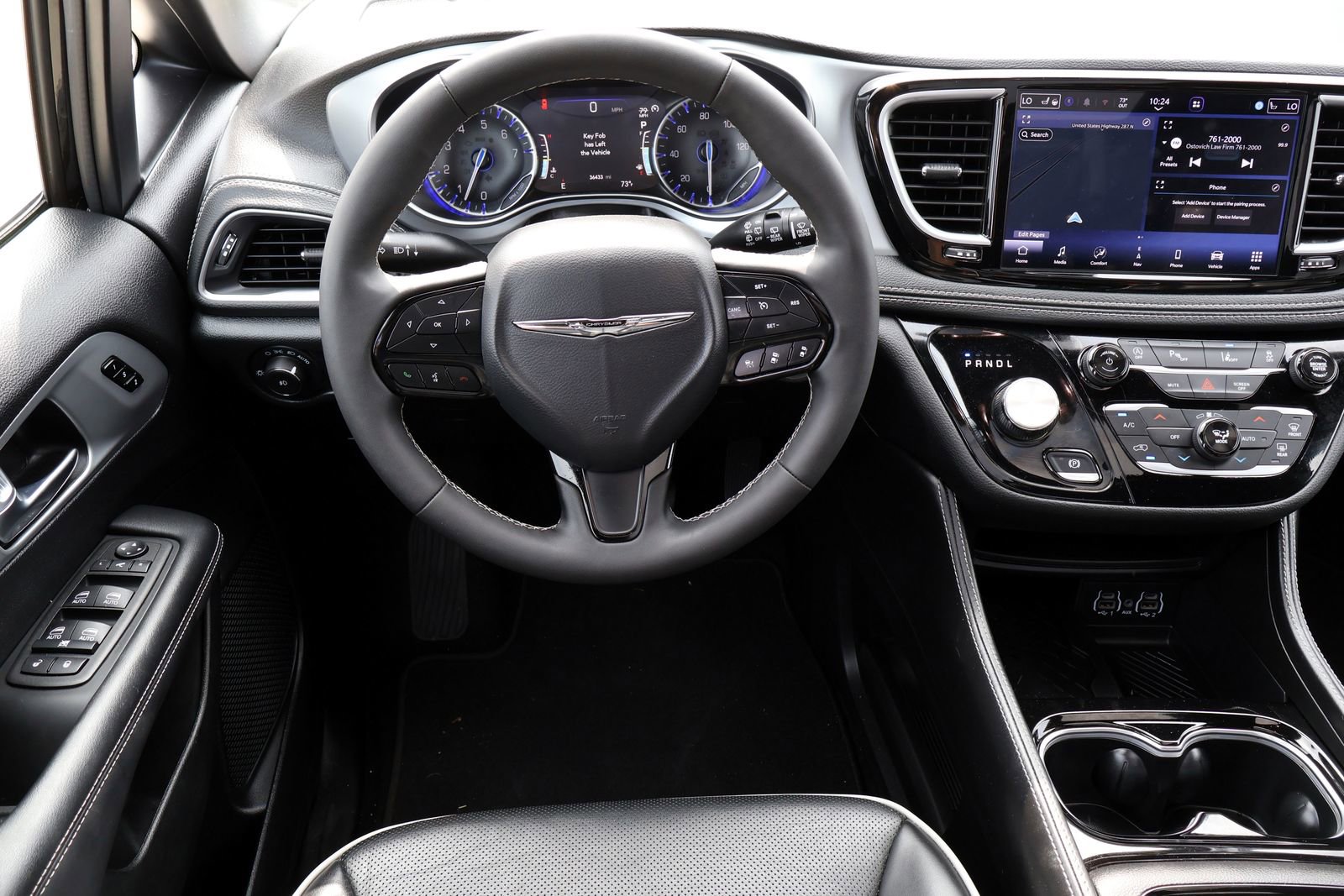 Used 2025 Chrysler Pacifica Limited FWD image 18