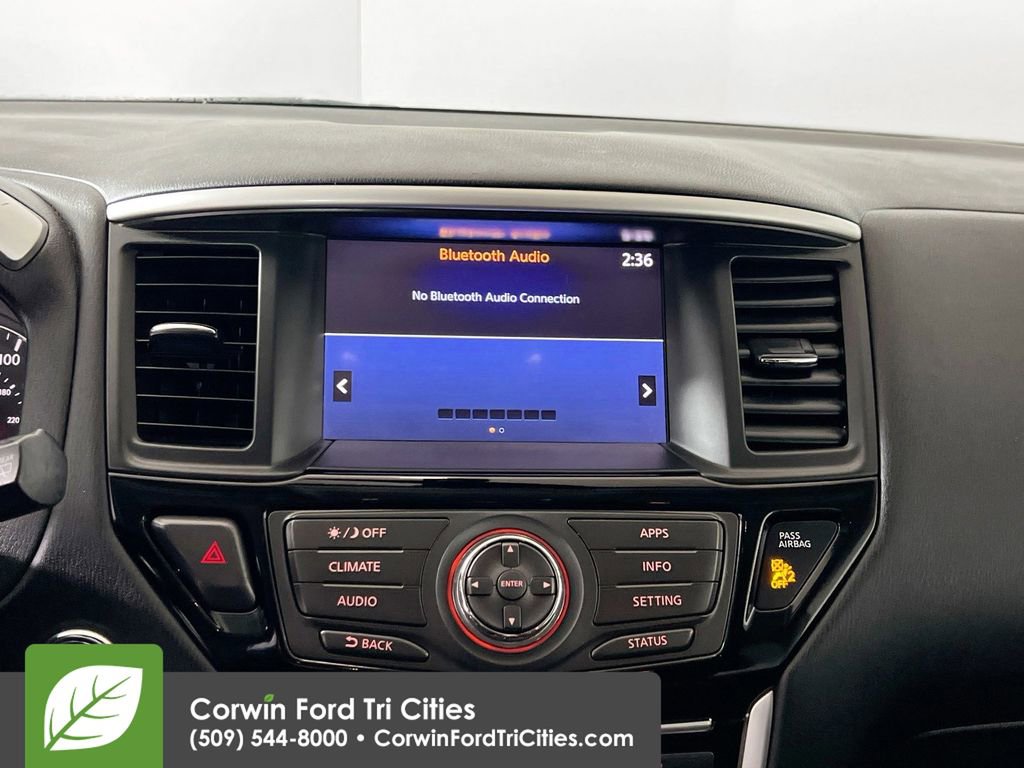Used 2018 Nissan Pathfinder SV image 20