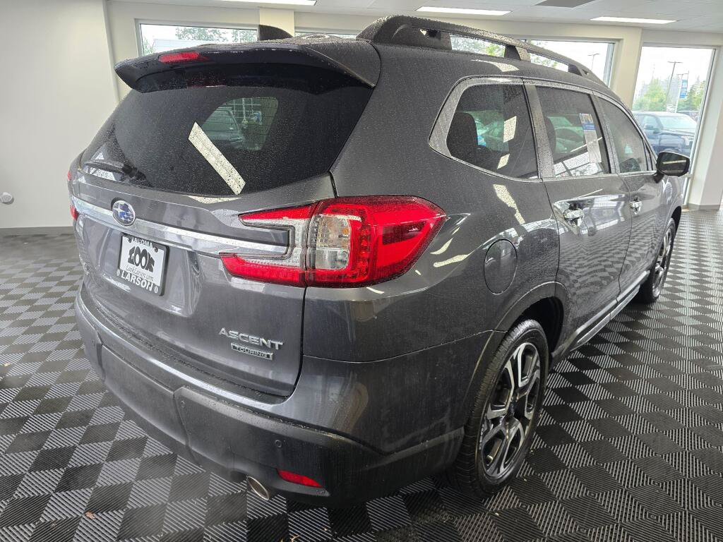 Used 2023 Subaru Ascent Touring AWD/4WD image 3