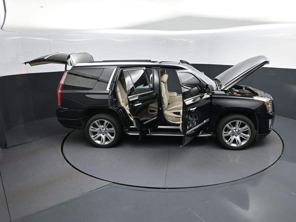 Used 2019 Cadillac Escalade Premium Luxury AWD/4WD image 51