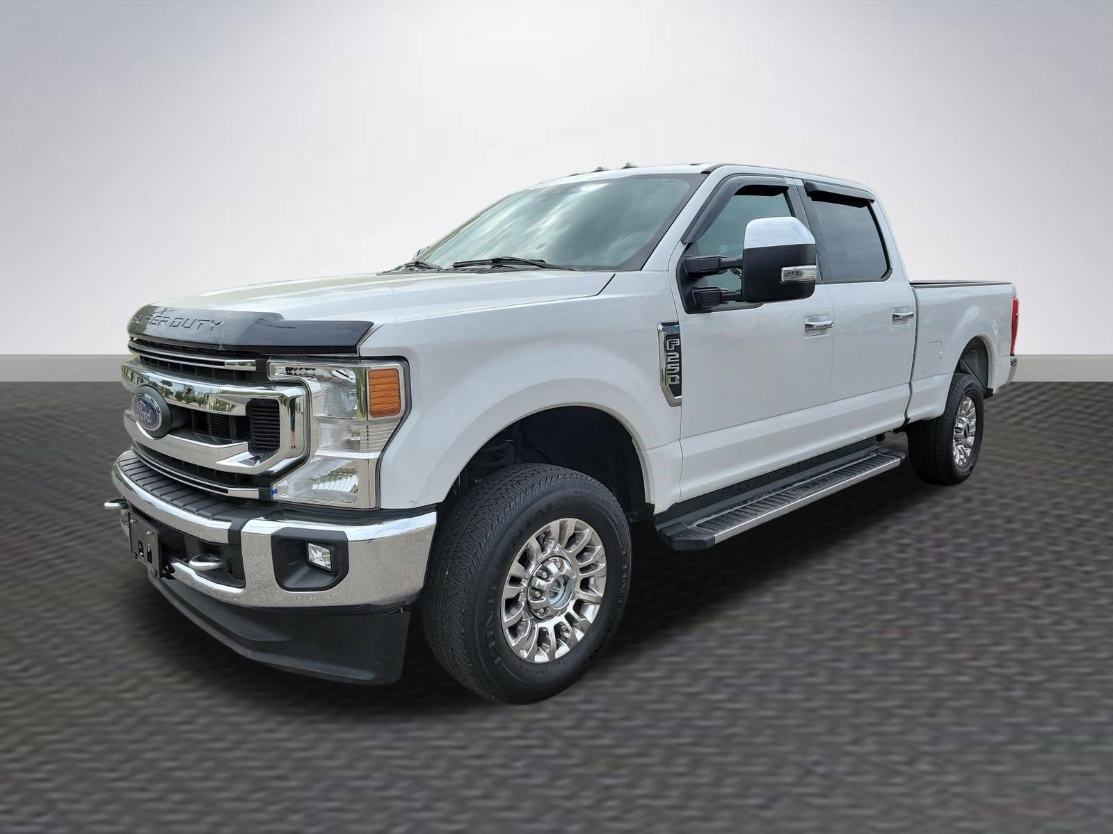 Used 2022 Ford F250 XLT w/ XLT Premium Package image 3