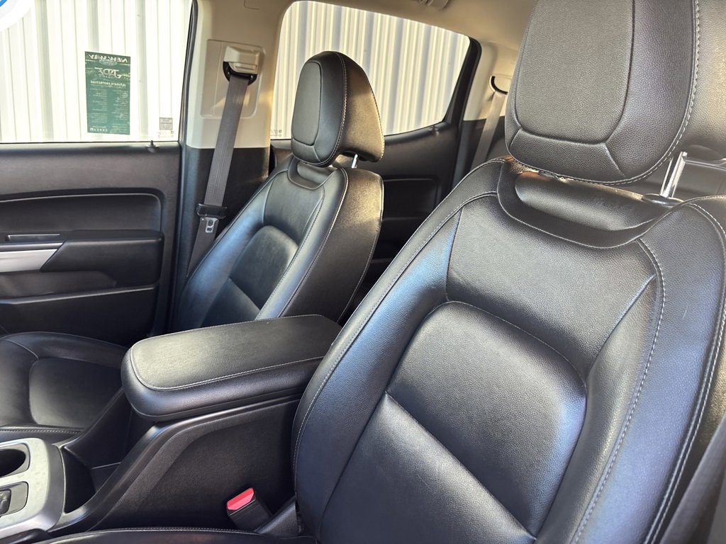 Used 2020 Chevrolet Colorado LT w/ Colorado RST Special Edition image 23