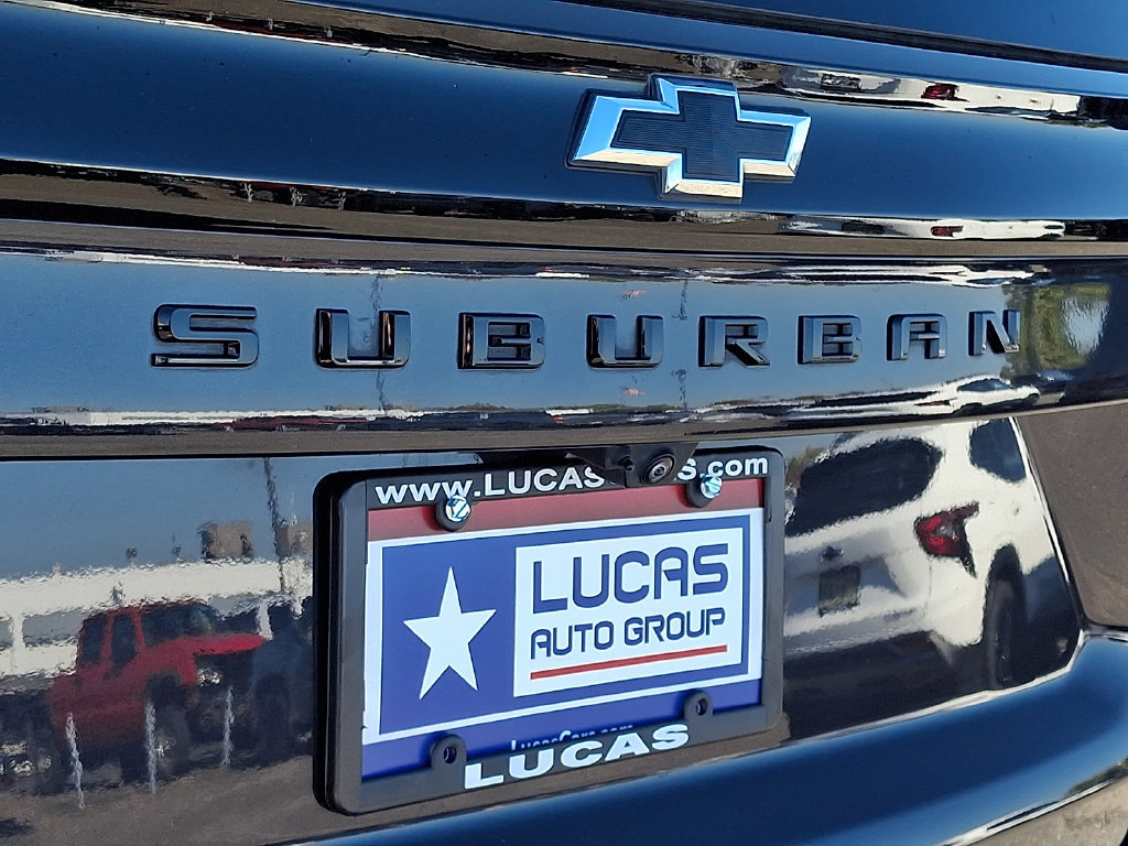 Used 2025 Chevrolet Suburban Z71 AWD/4WD image 32