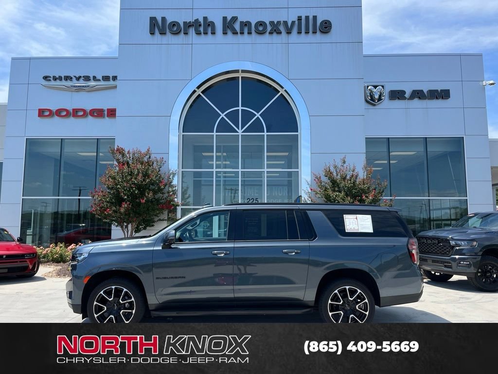 Used 2021 Chevrolet Suburban RST w/ Luxury Package AWD/4WD image 2