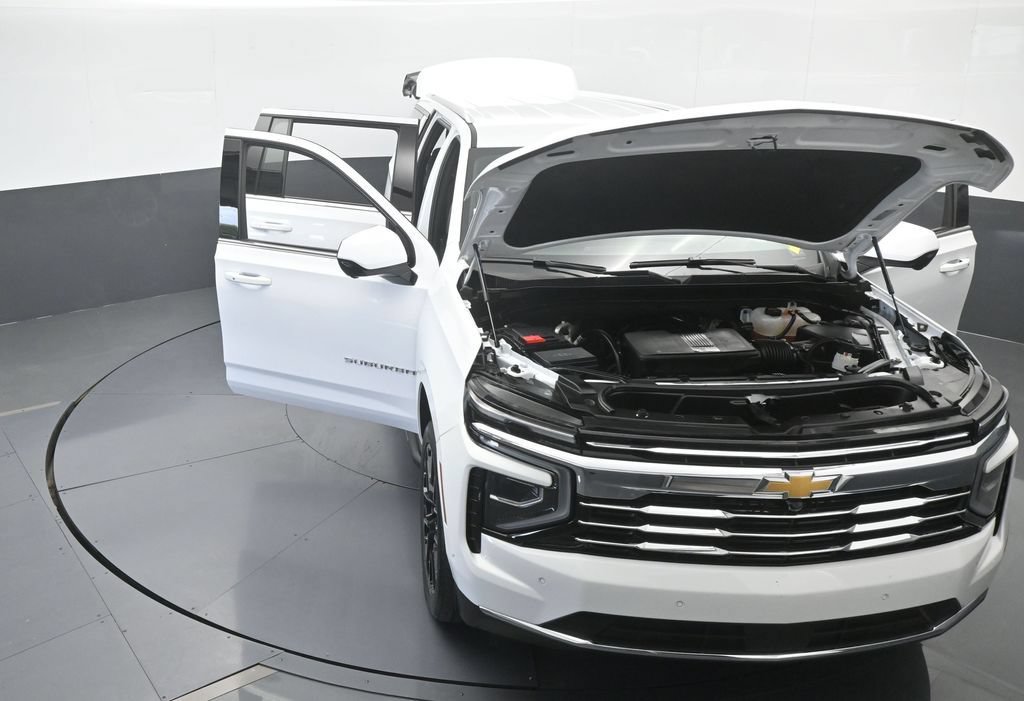Used 2025 Chevrolet Suburban LT RWD image 83