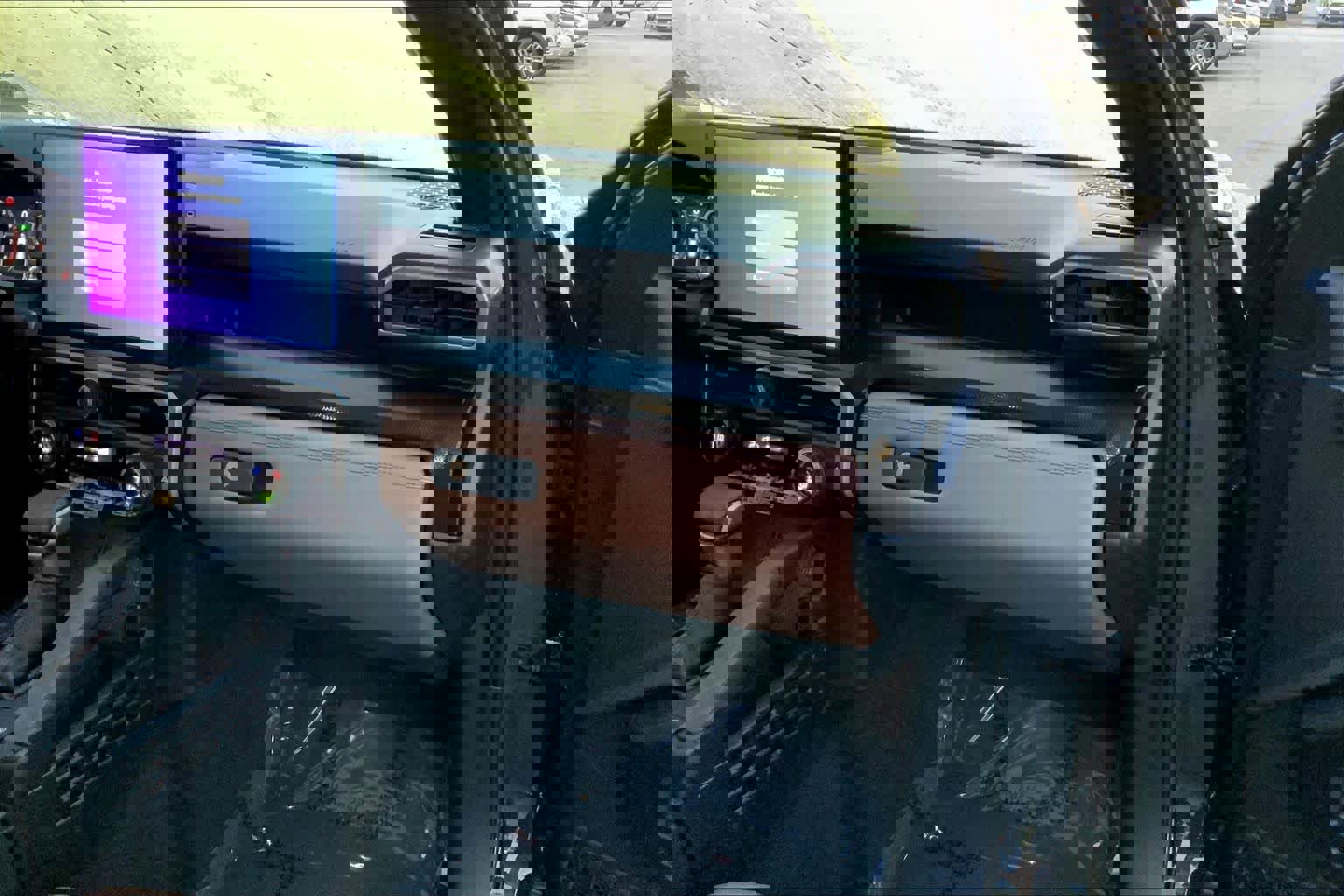 Used 2025 Toyota 4Runner Limited image 18