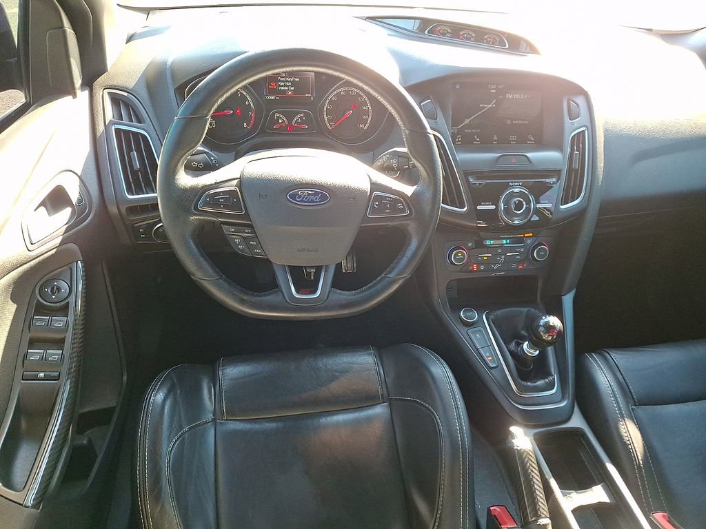 Used 2016 Ford Focus ST w/ Equipment Group 402A image 2