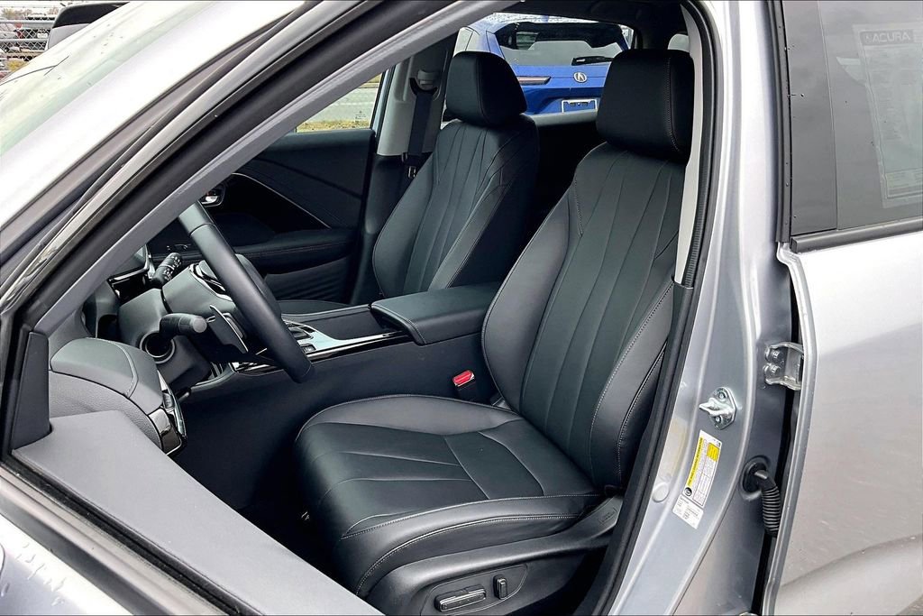 Used 2025 Acura ADX FWD image 36