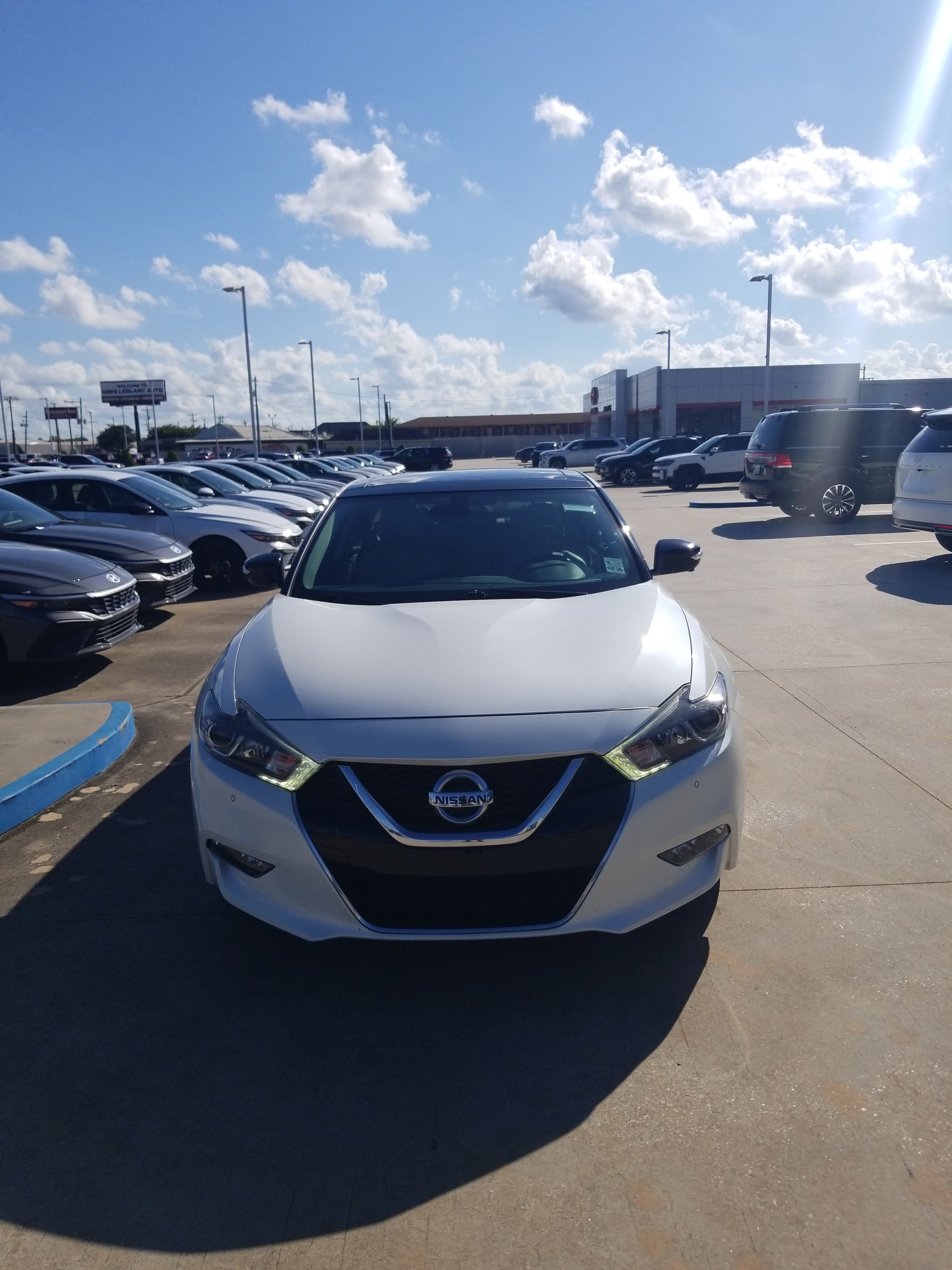 Used 2018 Nissan Maxima Platinum FWD image 2