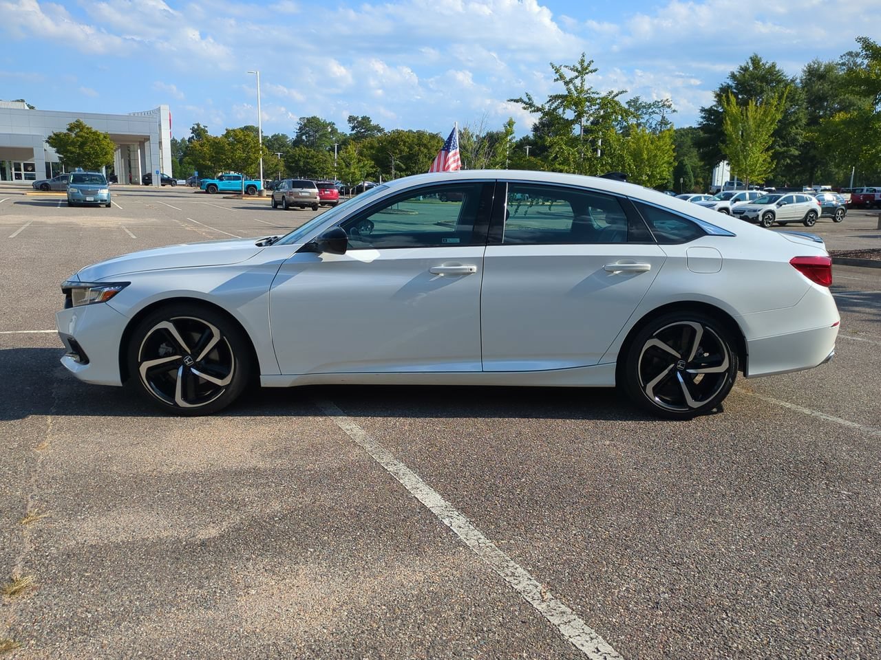 Used 2022 Honda Accord Sport image 7