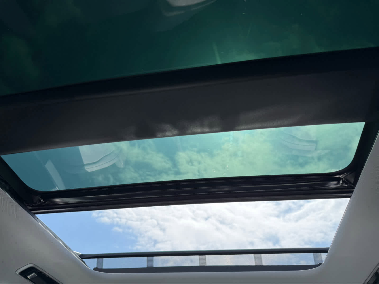 Used 2023 Land Rover Range Rover Sport SE image 33