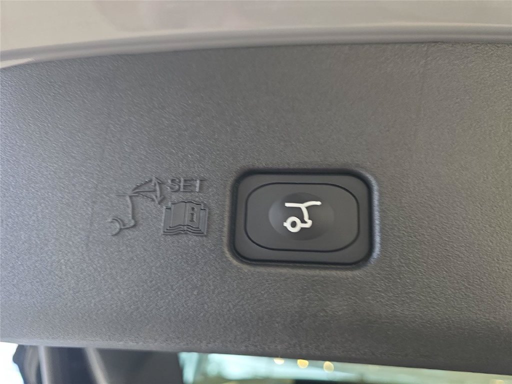 New 2026 Lincoln Nautilus Premier AWD/4WD image 22
