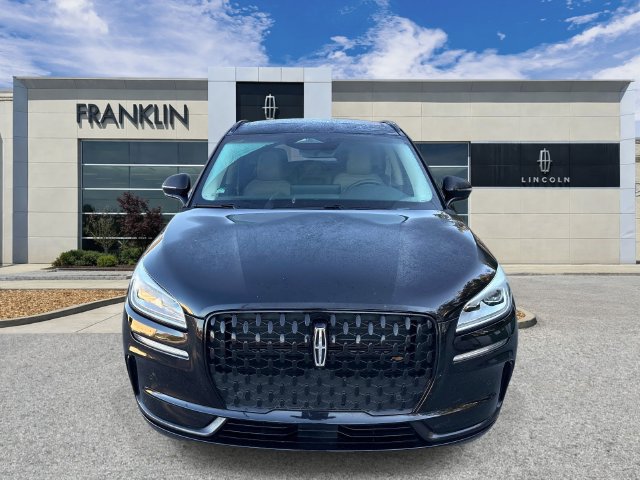 Used 2024 Lincoln Corsair Reserve w/ Equipment Group 201A AWD/4WD image 2