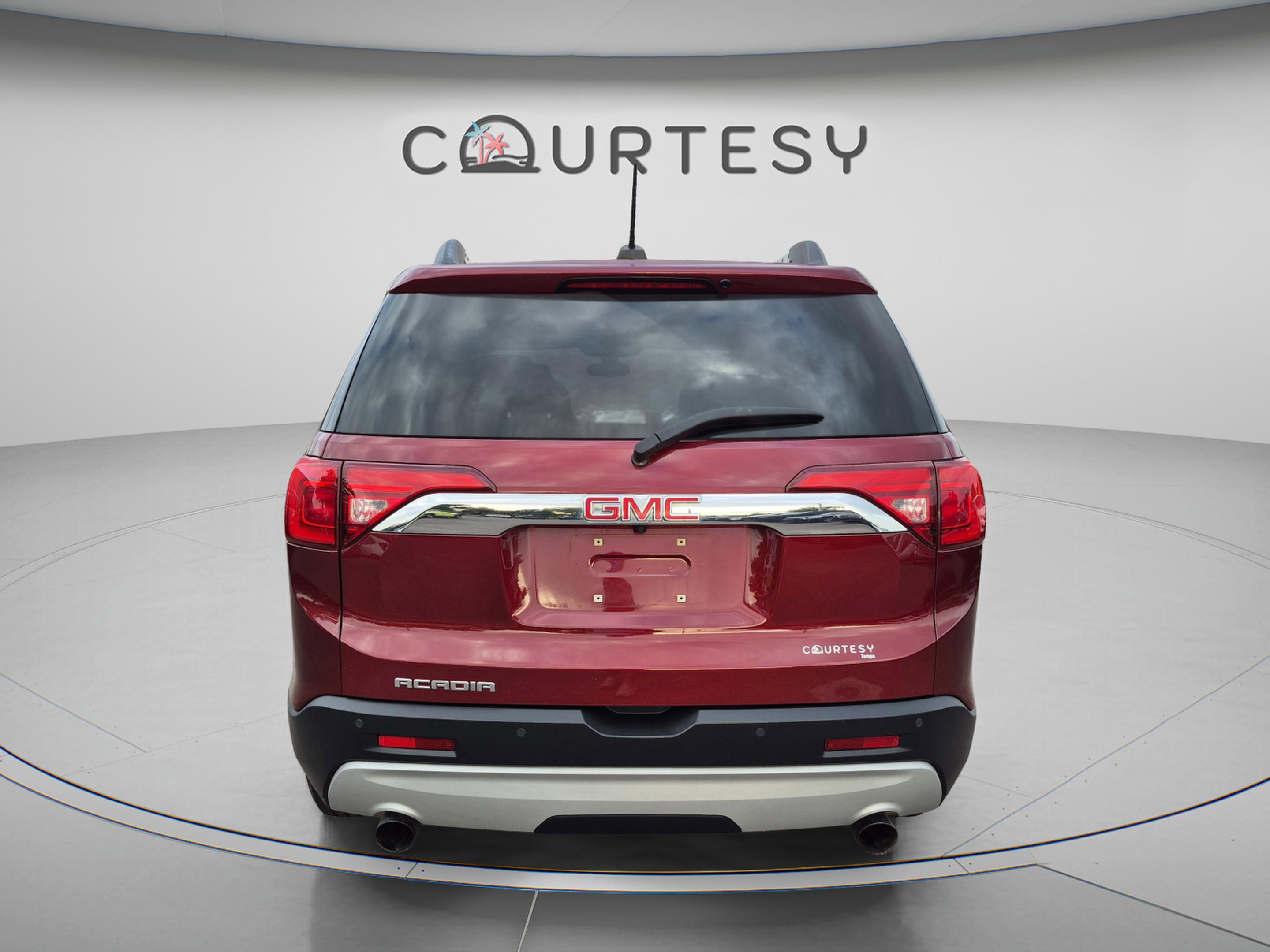 Used 2017 GMC Acadia SLE w/ Driver Alert Package I FWD image 4