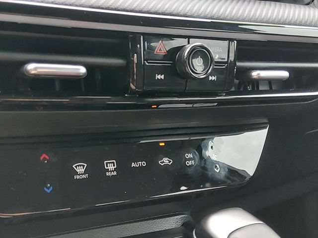 Certified 2025 Nissan Kicks SR FWD image 21