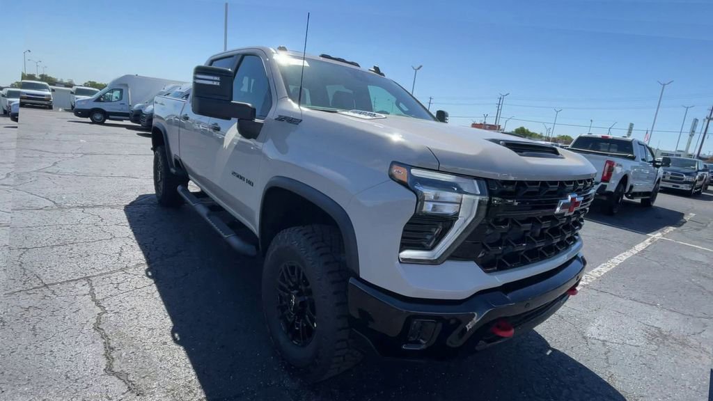 New 2026 Chevrolet Silverado 2500 ZR2 w/ LPO, Dark Essentials Package AWD/4WD image 4