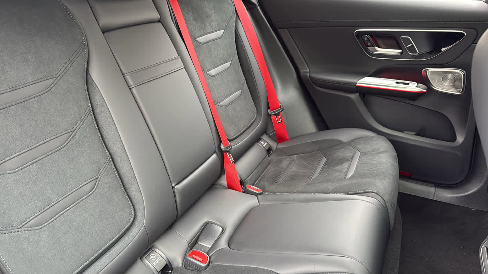 New 2025 Mercedes-Benz GLC 63 AMG S image 34