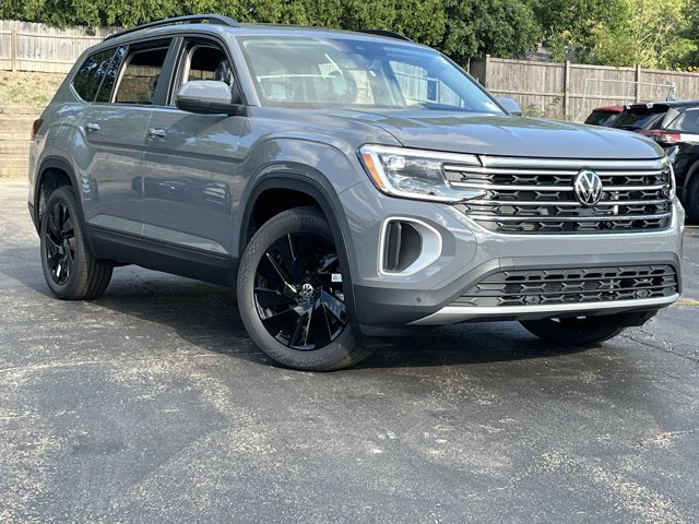 New 2026 Volkswagen Atlas SE
