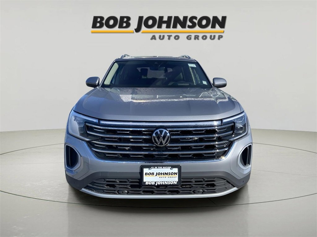 New 2025 Volkswagen Atlas SEL image 2