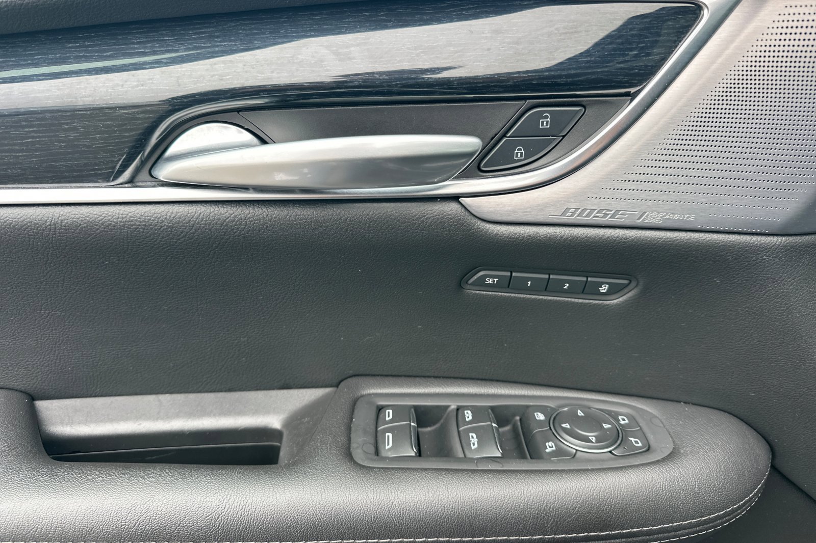 Certified 2025 Cadillac XT5 Premium Luxury image 11