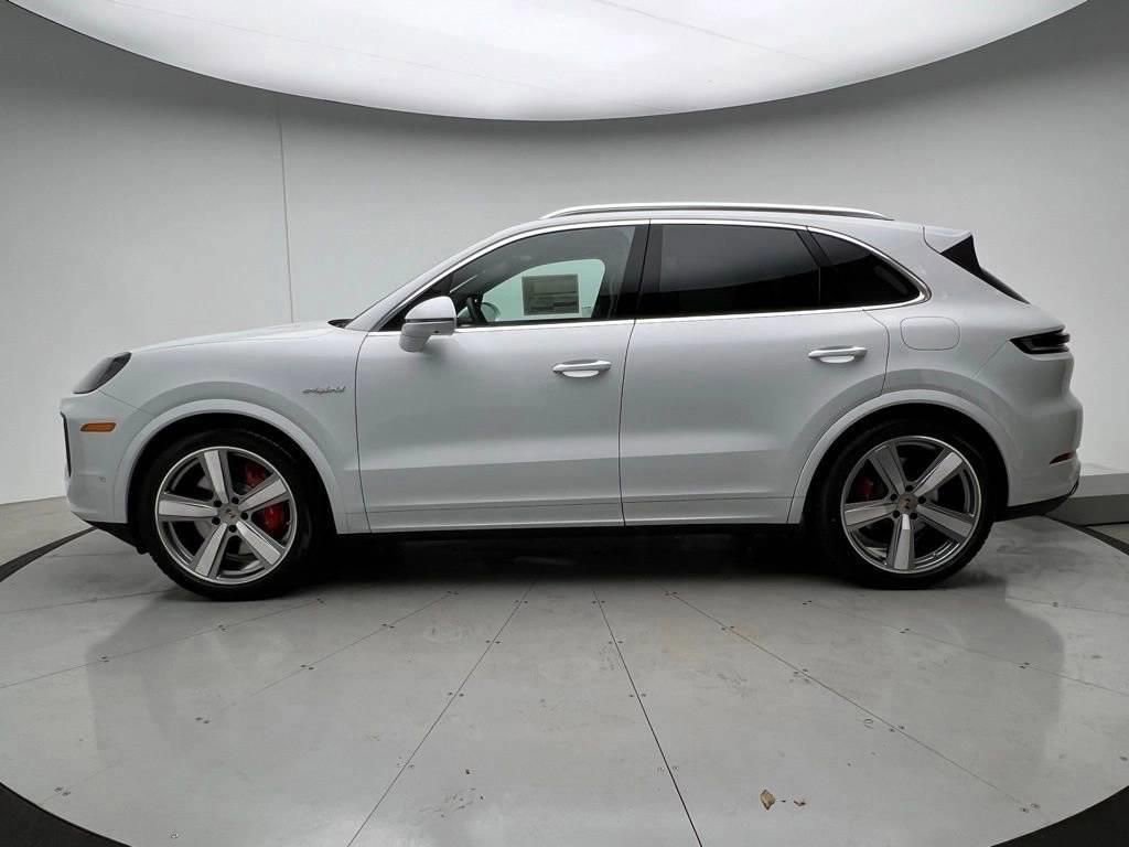 New 2026 Porsche Cayenne S AWD/4WD image 2