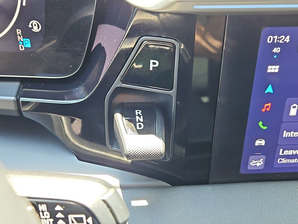 Certified 2025 Porsche Macan 4 Electric AWD/4WD image 34