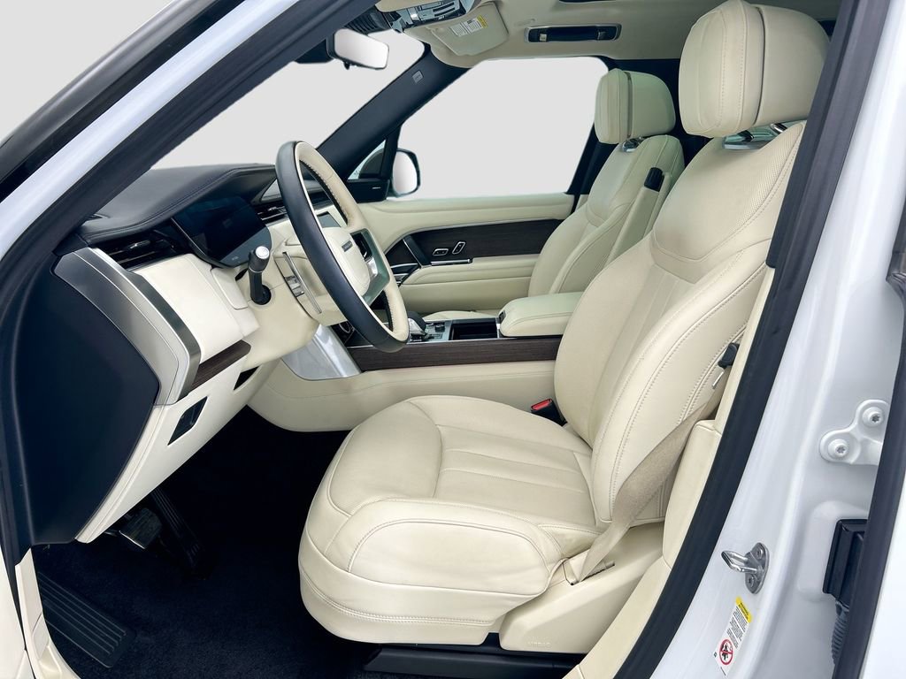 Certified 2023 Land Rover Range Rover Long Wheelbase SE AWD/4WD image 18