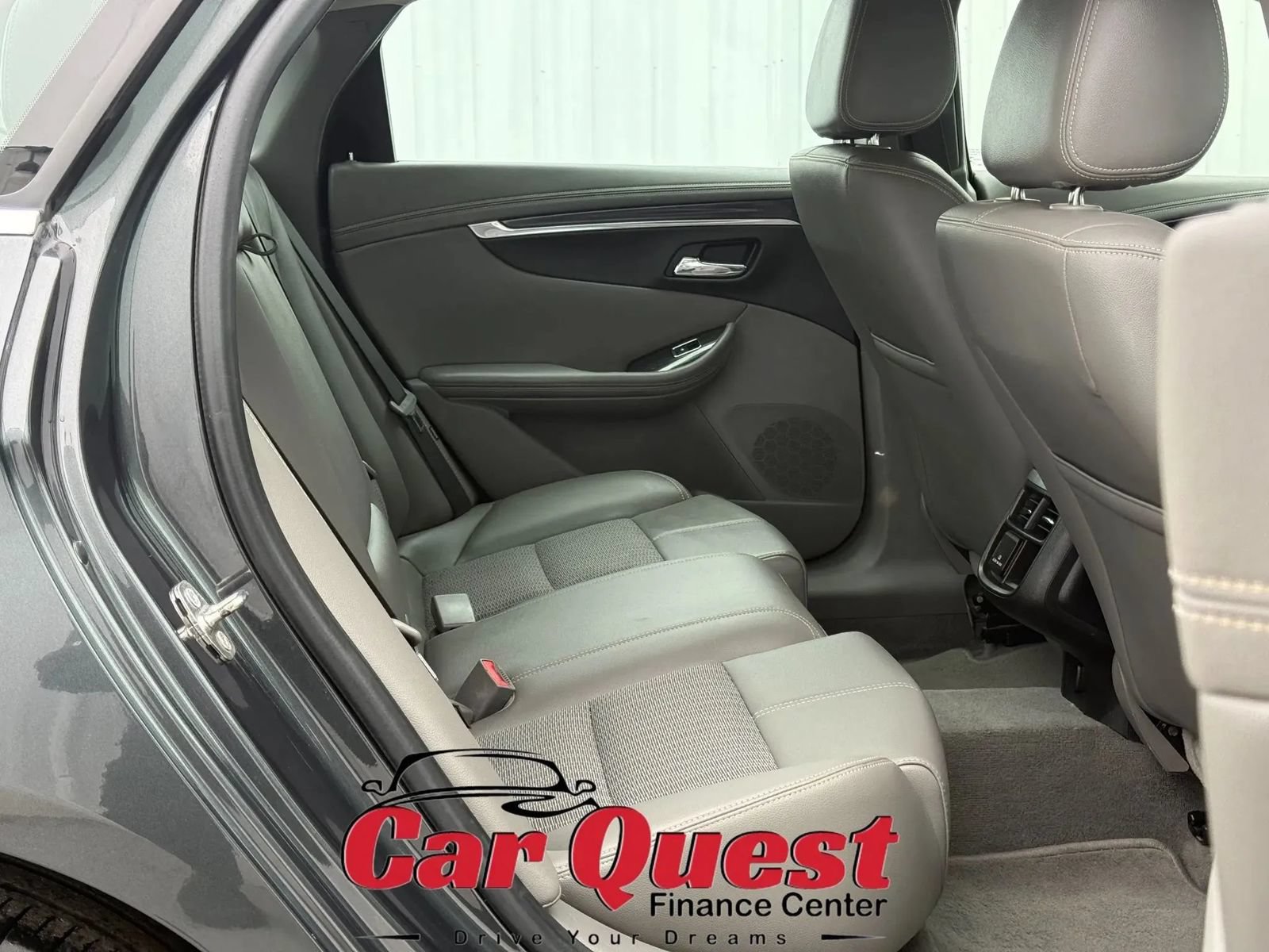 Used 2018 Chevrolet Impala LT FWD image 15