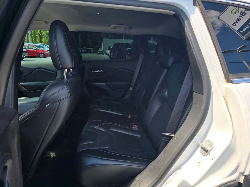 Used 2020 Jeep Cherokee Limited AWD/4WD image 28