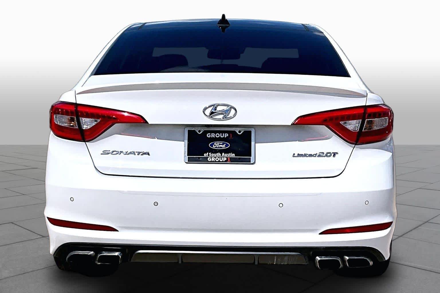 Used 2017 Hyundai Sonata Limited 2.0T FWD image 4