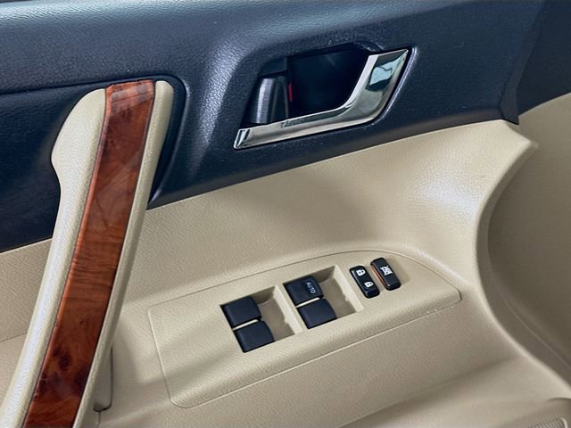 Used 2012 Toyota Highlander Limited w/ Tow Pkg image 26