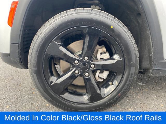 Used 2023 Jeep Grand Cherokee L Laredo image 20