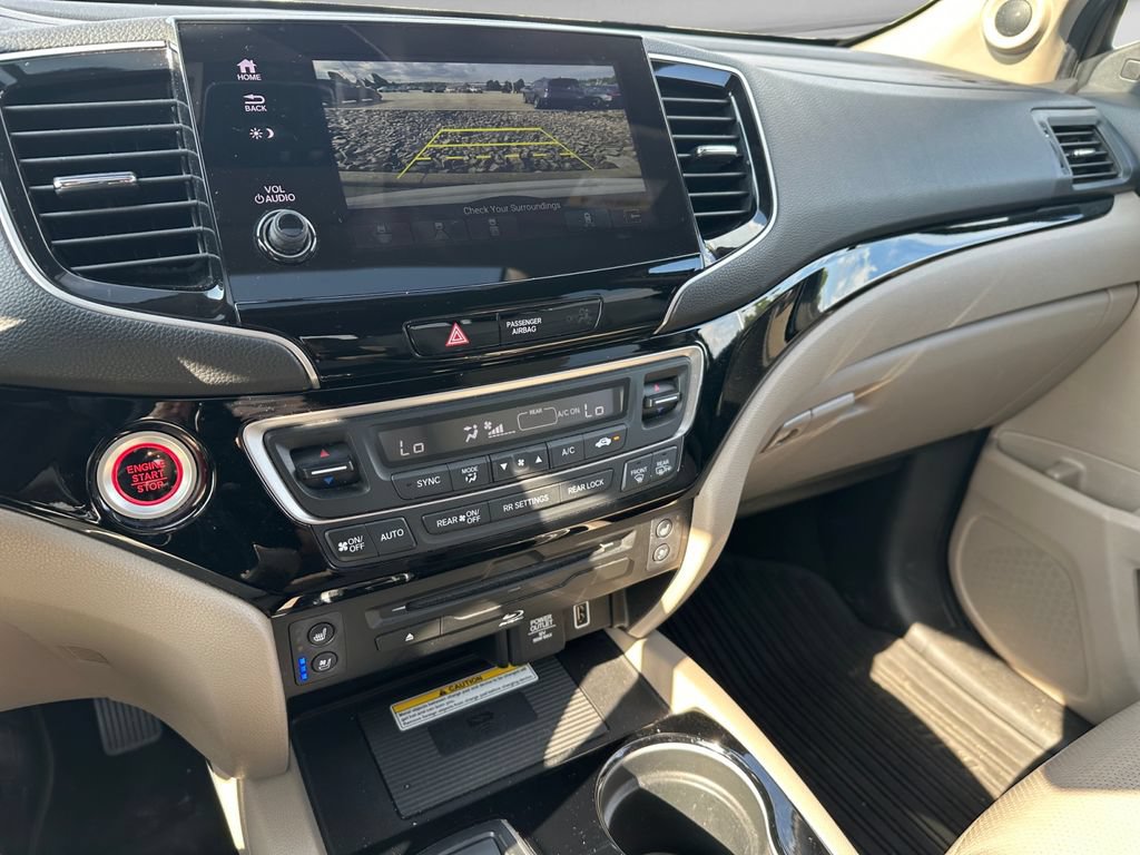 Used 2022 Honda Pilot Elite image 11