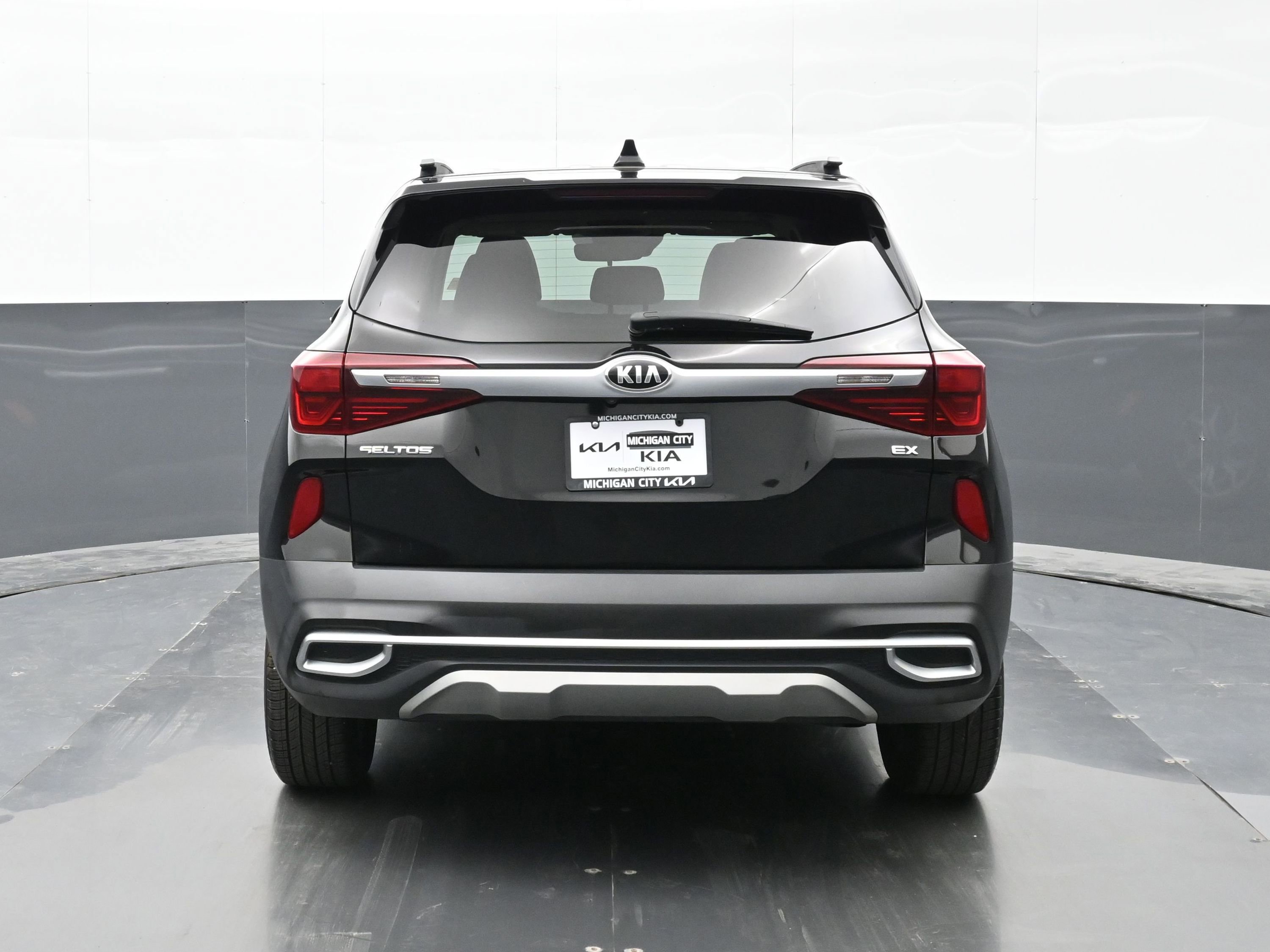 Used 2021 Kia Seltos EX AWD/4WD image 3
