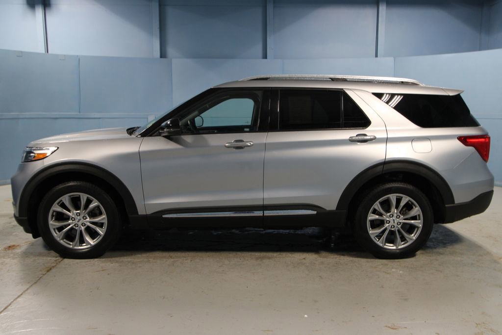 Used 2022 Ford Explorer Limited w/ Equipment Group 301A image 34