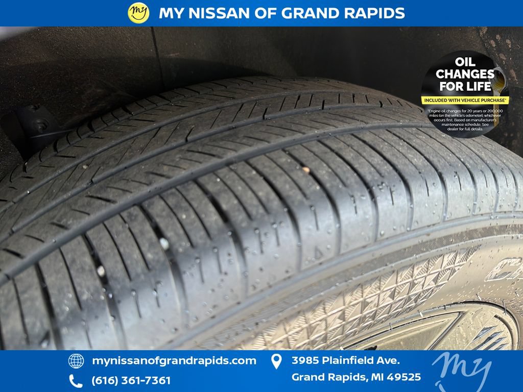 Used 2025 Nissan Murano SV AWD/4WD image 35
