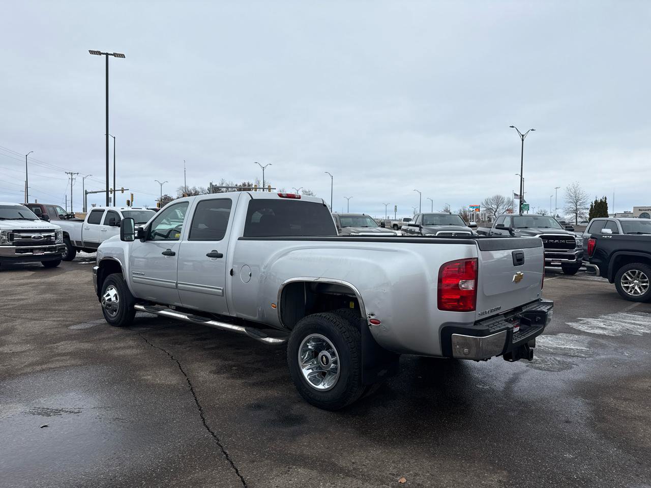 Used 2011 Chevrolet Silverado 3500 LT w/ Interior Plus Package AWD/4WD image 3